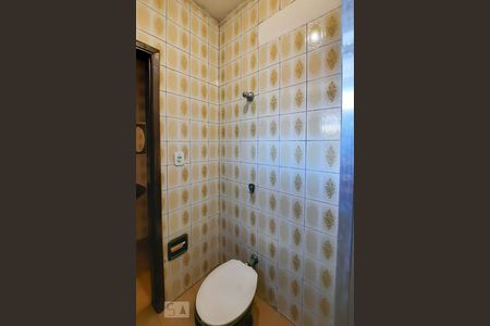 Casa à venda com 200m², 3 quartos e 2 vagasBanheiro