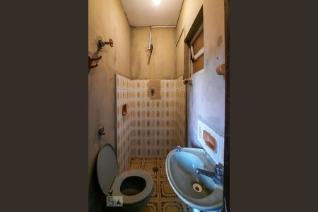 Casa à venda com 200m², 3 quartos e 2 vagasBanheiro de Serviço