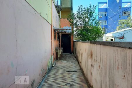 Casa à venda com 200m², 3 quartos e 2 vagasCorredor