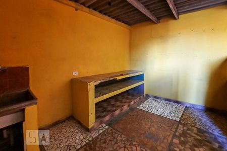 Casa à venda com 200m², 3 quartos e 2 vagasÁrea de Serviço