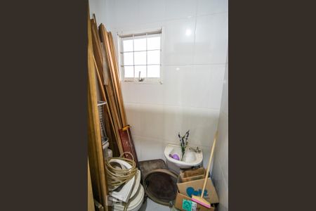 Casa à venda com 500m², 7 quartos e 8 vagas Casa à venda com 500m², 7 quartos e 8 vagasCasa Fundos