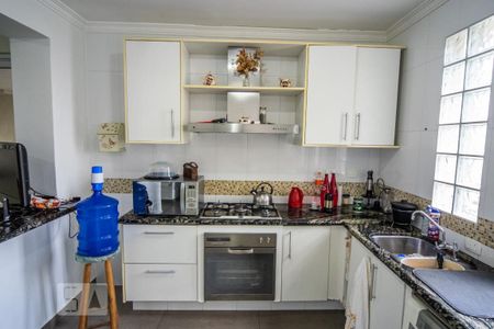 Casa à venda com 500m², 7 quartos e 8 vagas Casa à venda com 500m², 7 quartos e 8 vagasCozinha