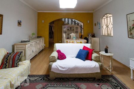 Casa à venda com 550m², 8 quartos e 3 vagas Casa à venda com 550m², 8 quartos e 3 vagasSala