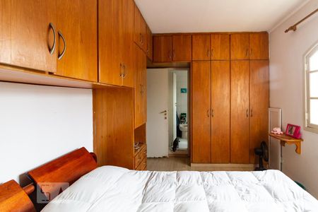 Casa à venda com 550m², 8 quartos e 3 vagas Casa à venda com 550m², 8 quartos e 3 vagasQuarto