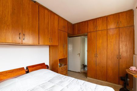 Casa à venda com 550m², 8 quartos e 3 vagas Casa à venda com 550m², 8 quartos e 3 vagasQuarto