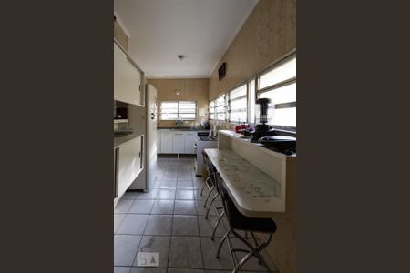 Casa à venda com 550m², 8 quartos e 3 vagas Casa à venda com 550m², 8 quartos e 3 vagasCozinha