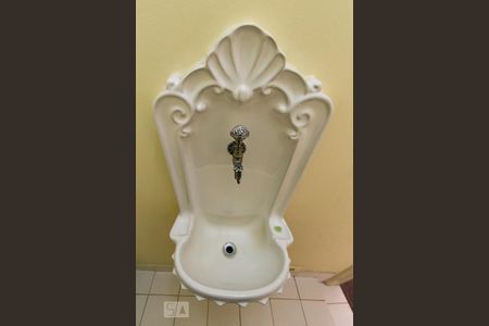 Casa à venda com 550m², 8 quartos e 3 vagas Casa à venda com 550m², 8 quartos e 3 vagasLavabo