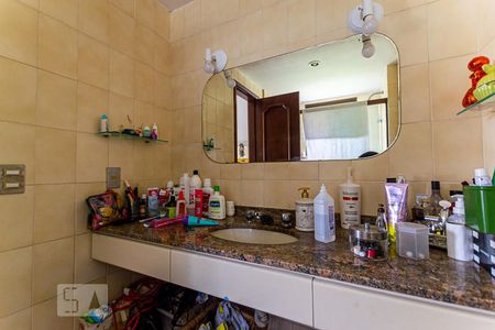 Apartamento à venda com 481m², 4 quartos e 3 vagas Apartamento à venda com 481m², 4 quartos e 3 vagasBanheiro da Suite 2