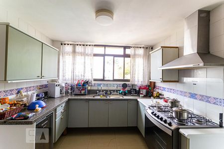 Apartamento à venda com 481m², 4 quartos e 3 vagas Apartamento à venda com 481m², 4 quartos e 3 vagasCozinha
