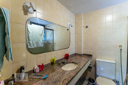 Apartamento à venda com 481m², 4 quartos e 3 vagas Apartamento à venda com 481m², 4 quartos e 3 vagasBanheiro da Suite 3