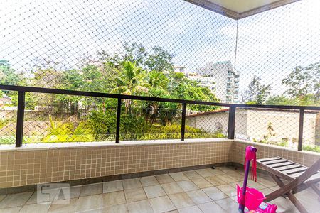 Apartamento à venda com 481m², 4 quartos e 3 vagas Apartamento à venda com 481m², 4 quartos e 3 vagasVaranda da Suite 2