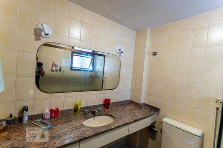 Apartamento à venda com 481m², 4 quartos e 3 vagas Apartamento à venda com 481m², 4 quartos e 3 vagasBanheiro da Suite 3