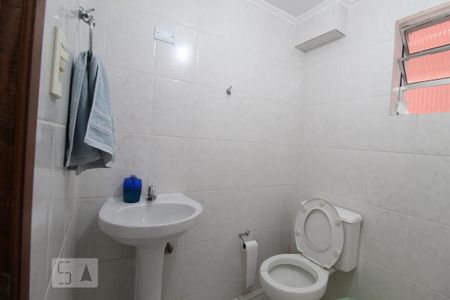Casa à venda com 300m², 3 quartos e 4 vagasBanheiro serviço