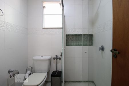 Casa à venda com 300m², 3 quartos e 4 vagasBanheiro social