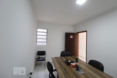 Casa à venda com 300m², 3 quartos e 4 vagasQuarto serviço