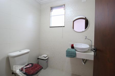 Casa à venda com 300m², 3 quartos e 4 vagasLavabo