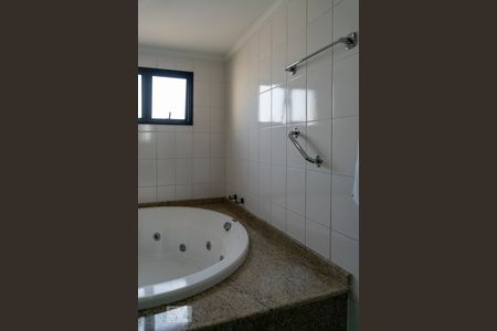 Apartamento à venda com 261m², 4 quartos e 3 vagasBanheiro suite 1