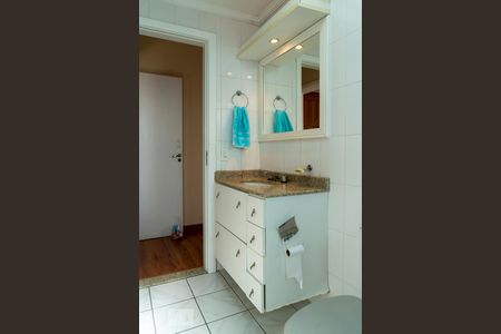 Apartamento à venda com 261m², 4 quartos e 3 vagasBanheiro suite 3