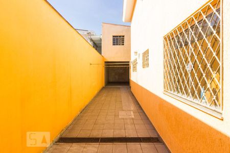Casa à venda com 350m², 3 quartos e 5 vagasCorredor Latreral