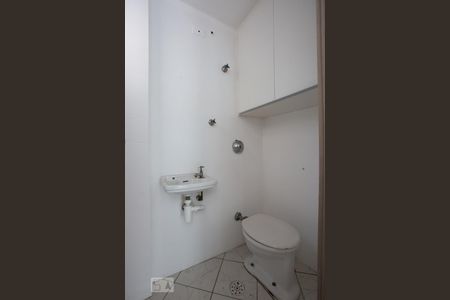 Apartamento à venda com 84m², 2 quartos e 1 vaga Apartamento à venda com 84m², 2 quartos e 1 vagaBanheiro de serviço