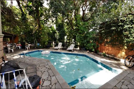 Casa à venda com 450m², 4 quartos e 1 vagaÁrea de Lazer 