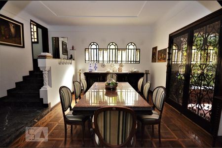 Casa à venda com 450m², 4 quartos e 1 vagaSala de Jantar 1