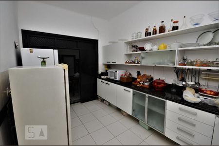 Casa à venda com 450m², 4 quartos e 1 vagaCozinha