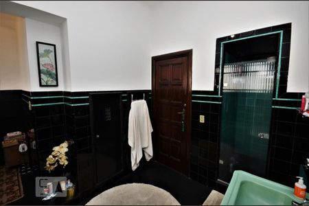 Casa à venda com 450m², 4 quartos e 1 vagaBanheiro da Suíte 2