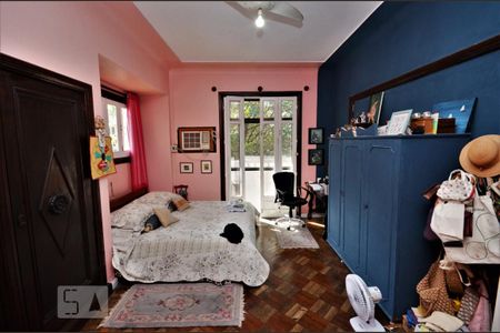 Casa à venda com 450m², 4 quartos e 1 vagaQuarto 4