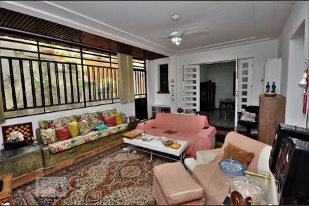 Casa à venda com 450m², 4 quartos e 1 vagaSala 2