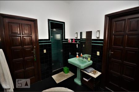 Casa à venda com 450m², 4 quartos e 1 vagaBanheiro da Suíte 2