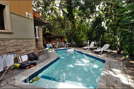 Casa à venda com 450m², 4 quartos e 1 vagaÁrea de Lazer 