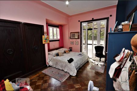 Casa à venda com 450m², 4 quartos e 1 vagaQuarto 4
