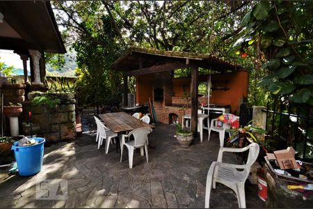 Casa à venda com 450m², 4 quartos e 1 vagaÁrea de Lazer 