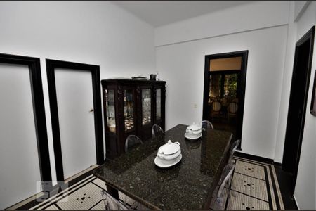 Casa à venda com 450m², 4 quartos e 1 vagaSala de Jantar 2