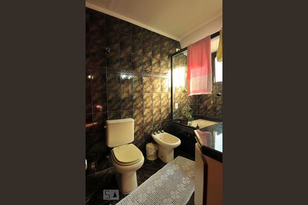 Apartamento à venda com 137m², 3 quartos e 2 vagasBanheiro da Suíte