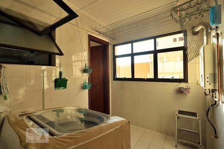 Apartamento à venda com 137m², 3 quartos e 2 vagasÁrea de Serviço