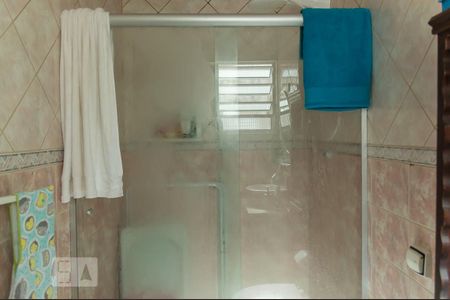 Casa à venda com 250m², 3 quartos e 2 vagas Casa à venda com 250m², 3 quartos e 2 vagasBanheiro da Suíte