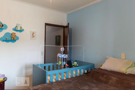 Casa à venda com 250m², 3 quartos e 2 vagas Casa à venda com 250m², 3 quartos e 2 vagasQuarto Suíte