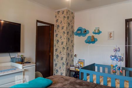 Casa à venda com 250m², 3 quartos e 2 vagas Casa à venda com 250m², 3 quartos e 2 vagasQuarto Suíte