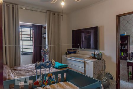 Casa à venda com 250m², 3 quartos e 2 vagas Casa à venda com 250m², 3 quartos e 2 vagasQuarto Suíte