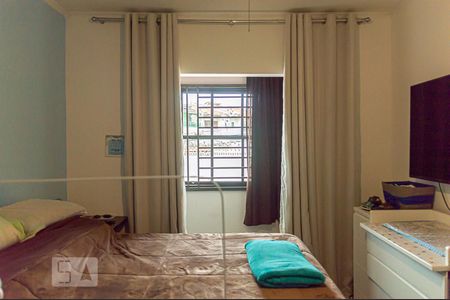 Casa à venda com 250m², 3 quartos e 2 vagas Casa à venda com 250m², 3 quartos e 2 vagasQuarto Suíte