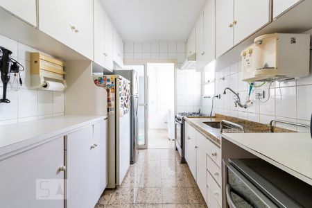 Apartamento à venda com 200m², 3 quartos e 2 vagasCozinha