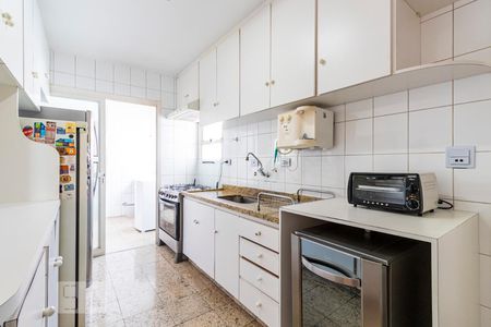 Apartamento à venda com 200m², 3 quartos e 2 vagasCozinha