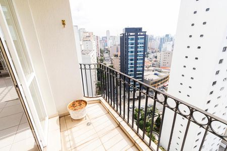 Apartamento à venda com 200m², 3 quartos e 2 vagasCobertura - Varanda 1