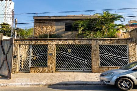 Casa à venda com 320m², 3 quartos e 8 vagasFachada