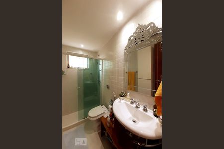 Apartamento à venda com 58m², 2 quartos e 1 vaga Apartamento à venda com 58m², 2 quartos e 1 vagaBanheiro Social