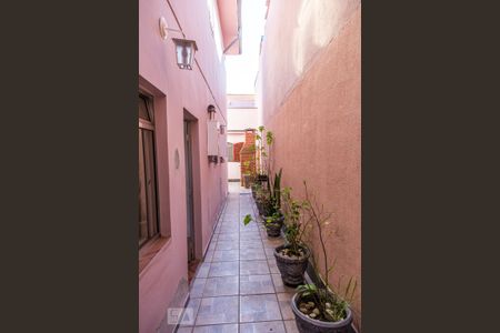 Casa à venda com 160m², 5 quartos e 3 vagasCorredor