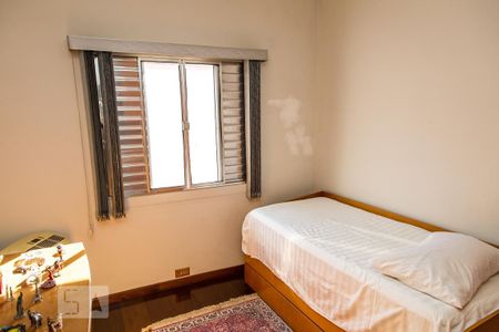 Casa à venda com 160m², 5 quartos e 3 vagasQuarto 2