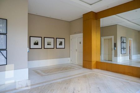 Apartamento à venda com 175m², 3 quartos e 2 vagas Apartamento à venda com 175m², 3 quartos e 2 vagasHall